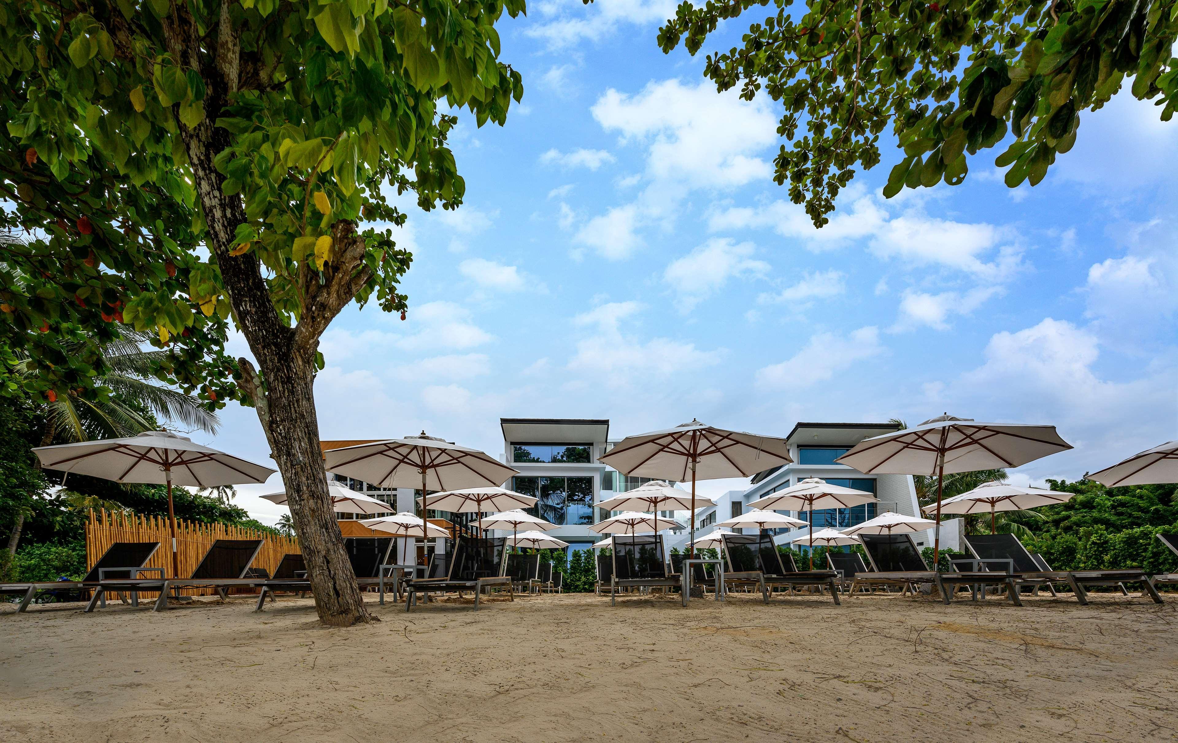 The Beachfront Hotel Phuket Rawai Exterior photo